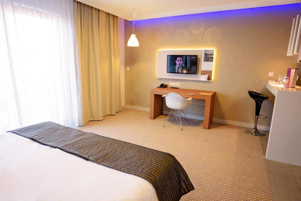 Invite Aparthotel Wrocław Szoba fotó