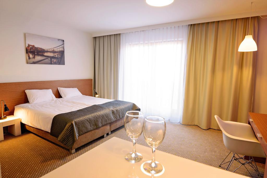 Invite Aparthotel Wrocław Szoba fotó