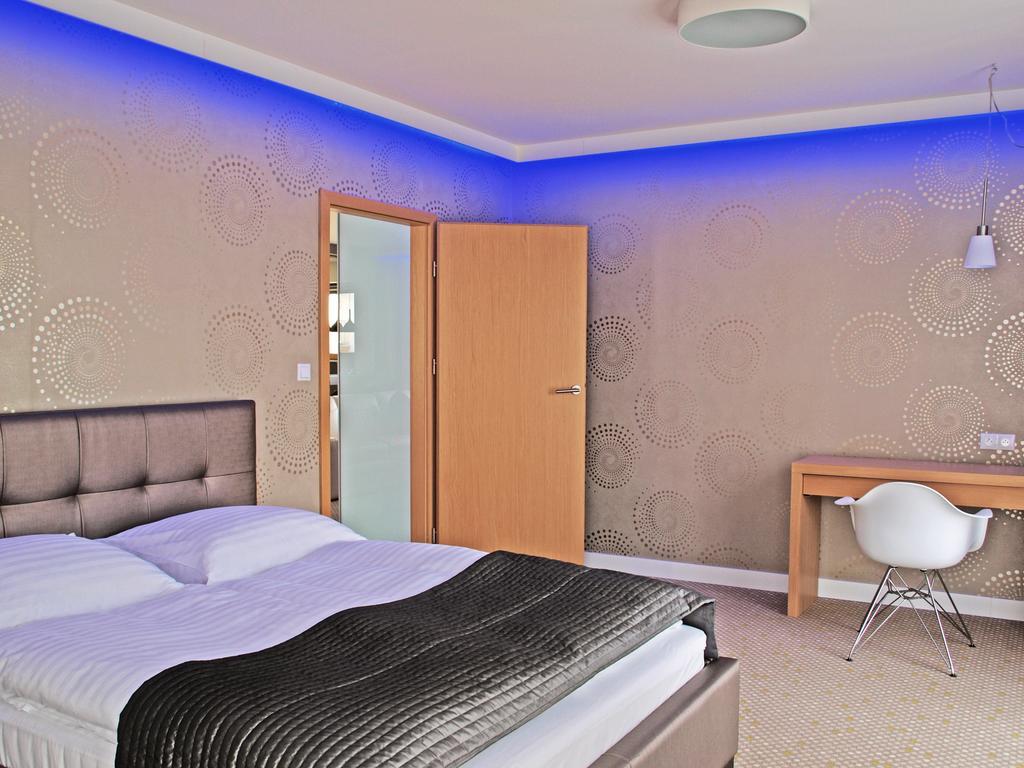 Invite Aparthotel Wrocław Szoba fotó